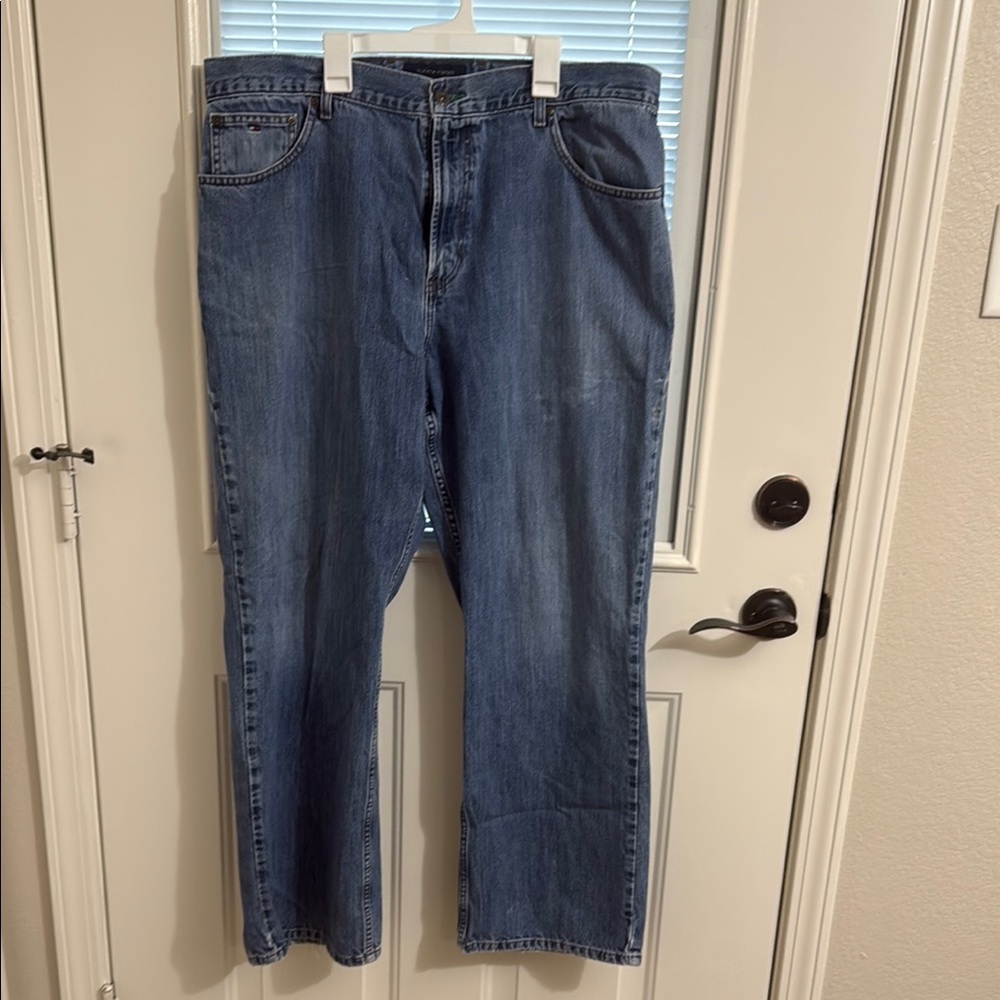 Men’s Tommy Hilfiger Loose Fit Jeans Size 38x32